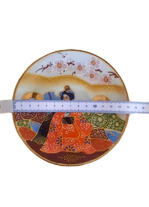 Vários pratos porcelana chinesa