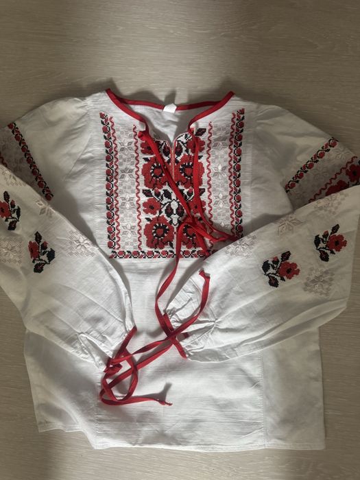 Вишиванка для дівчинки