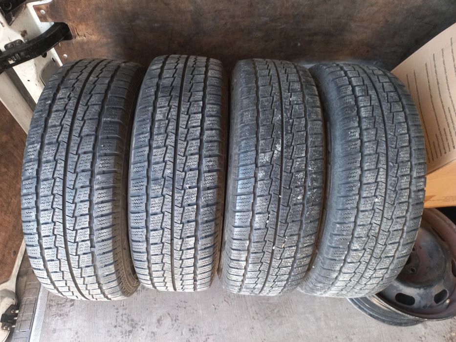 Шини Хенкук 215/65 r16c