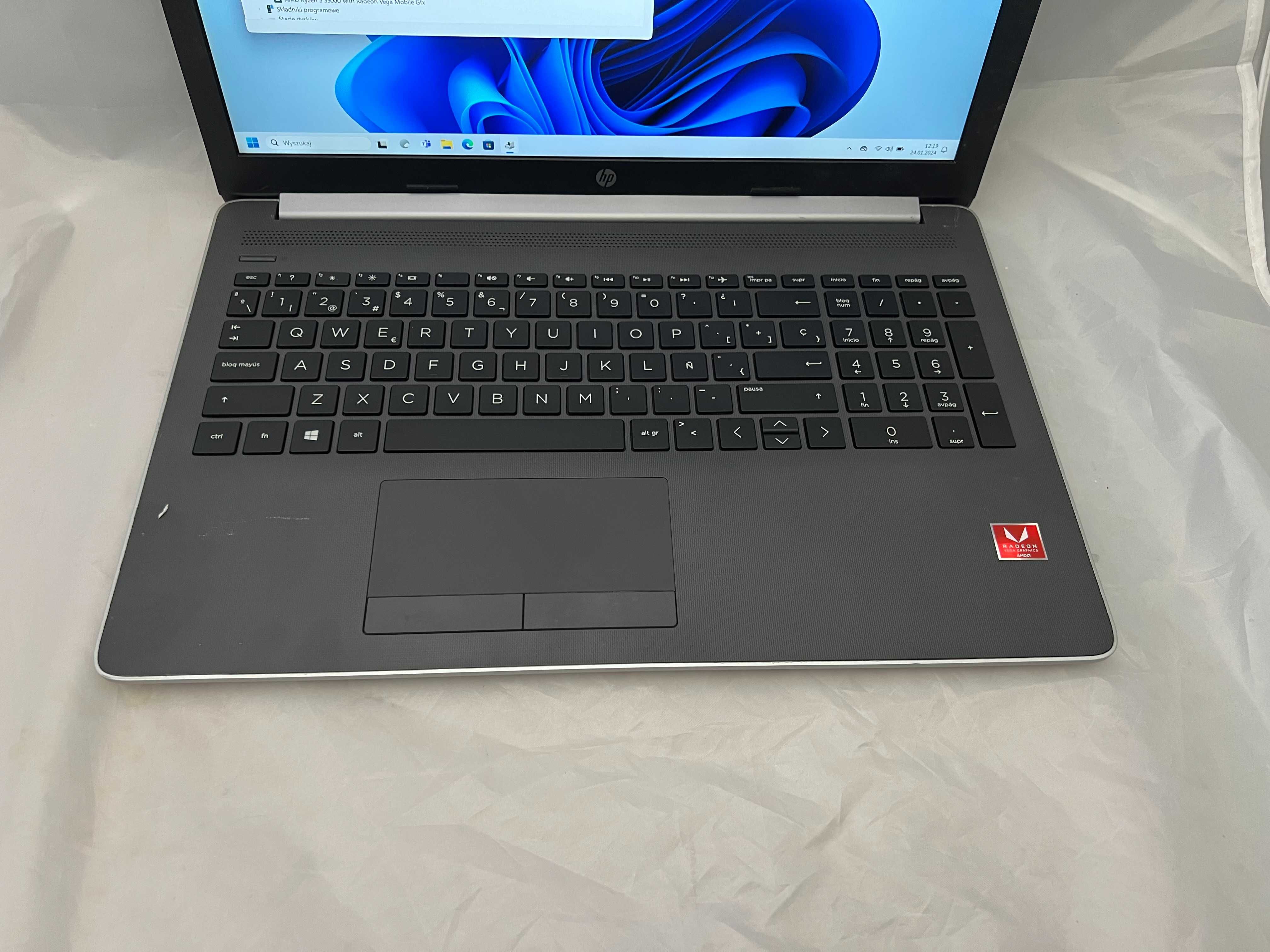 Laptop HP 255 G5/15,6/Ryzen 5 3500U/8GB/256GB/Bioskomp/GWARANCJA