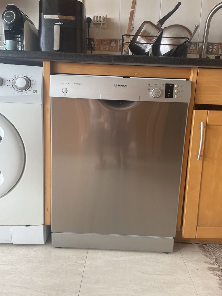 Máquina de Lavar Loiça BOSCH Serie 2 Silence Plus