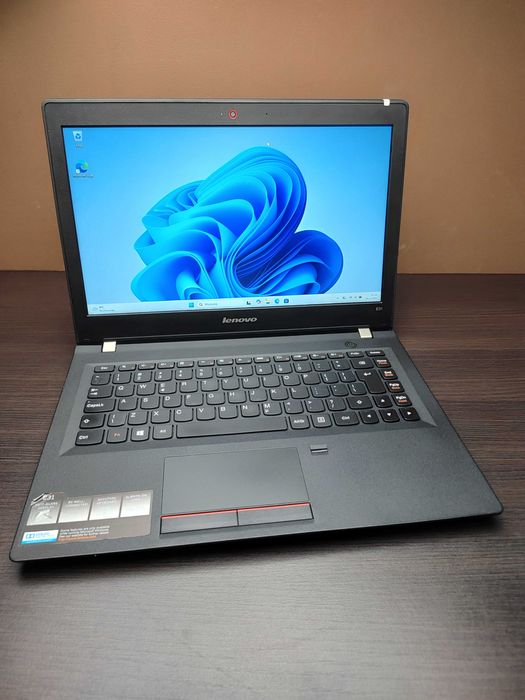SMUKŁY LAPTOP | Lenovo E31-80 | i3-6006U | 8GB RAM | 128SSD | Win11