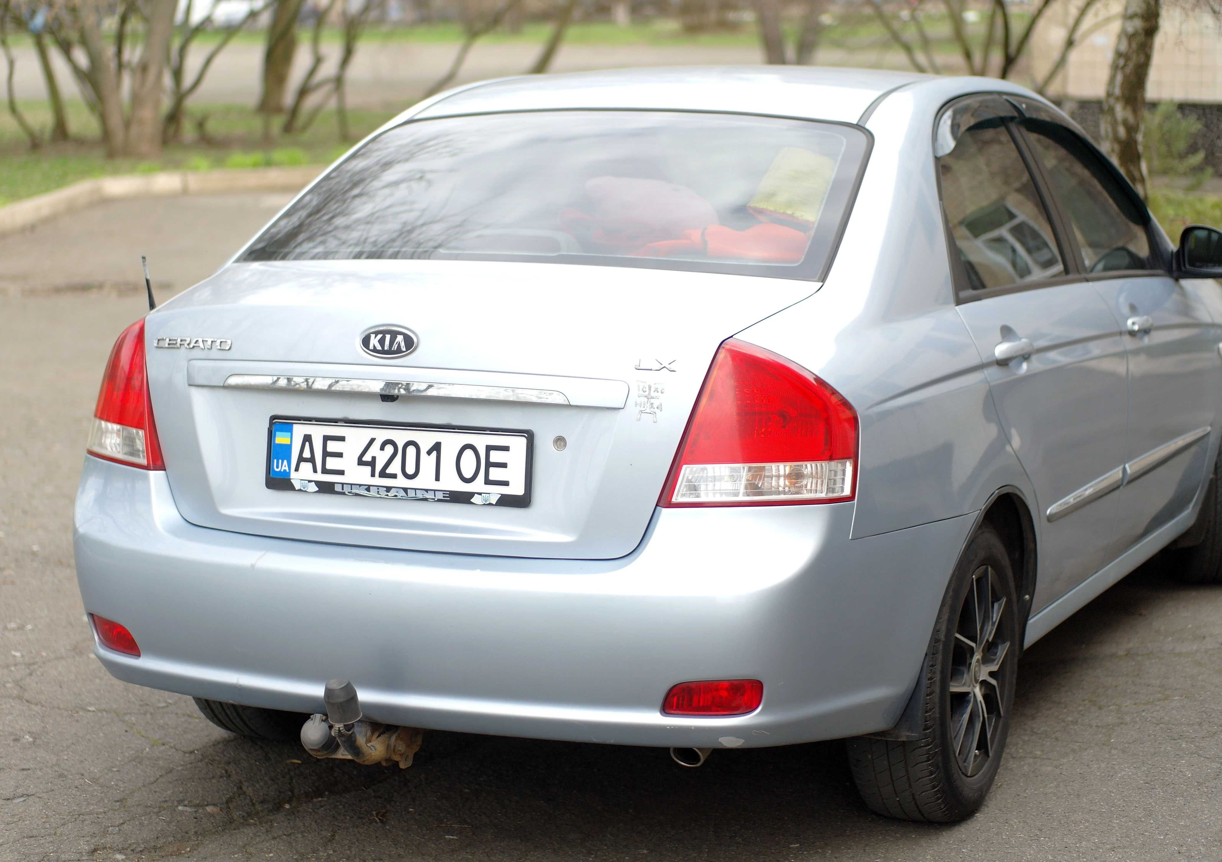 kia cerato 2007 газ-бензин