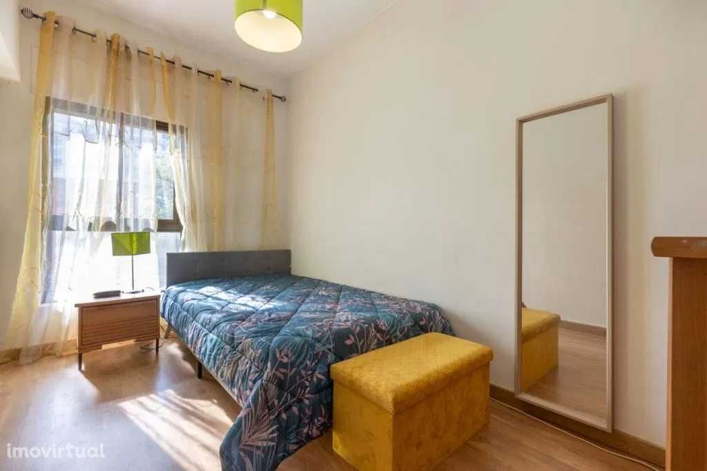 T 4 Duplex Olivais