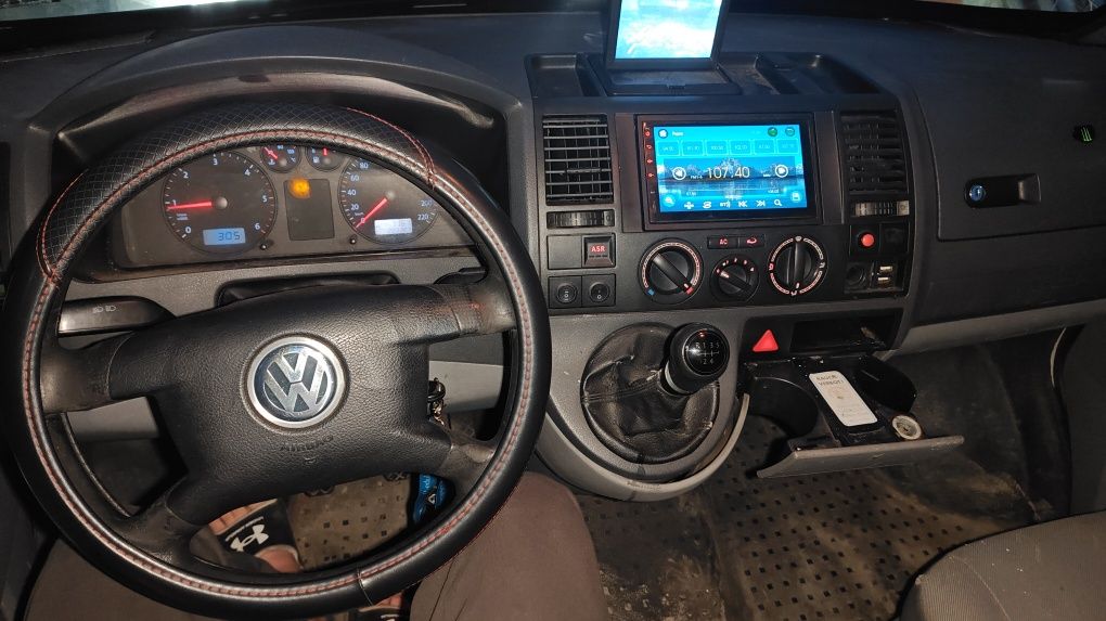 VW T5, броньований клас В7.