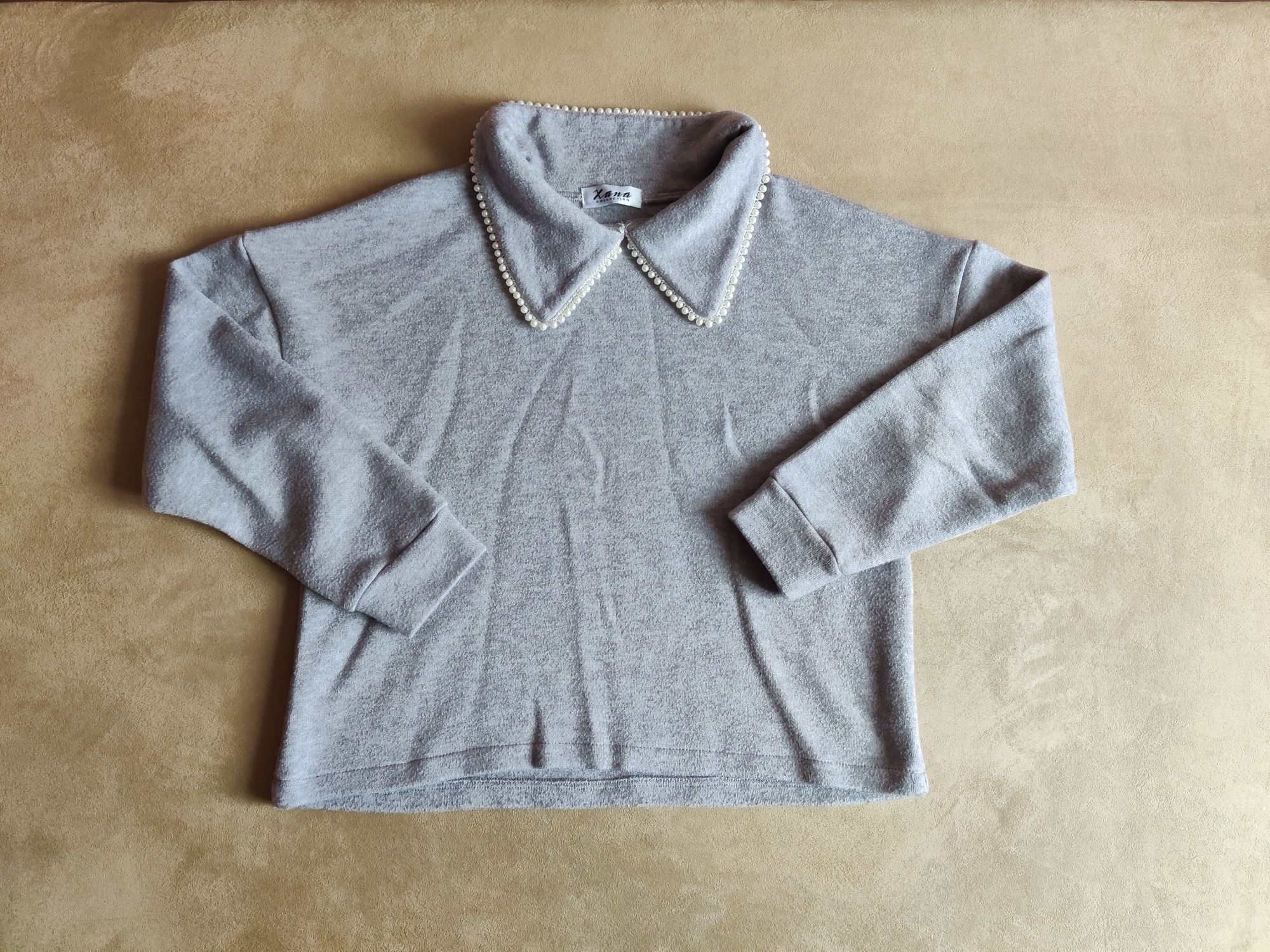 Sweter - bluza z ozdobnym kołnierzem z perełkami S/M