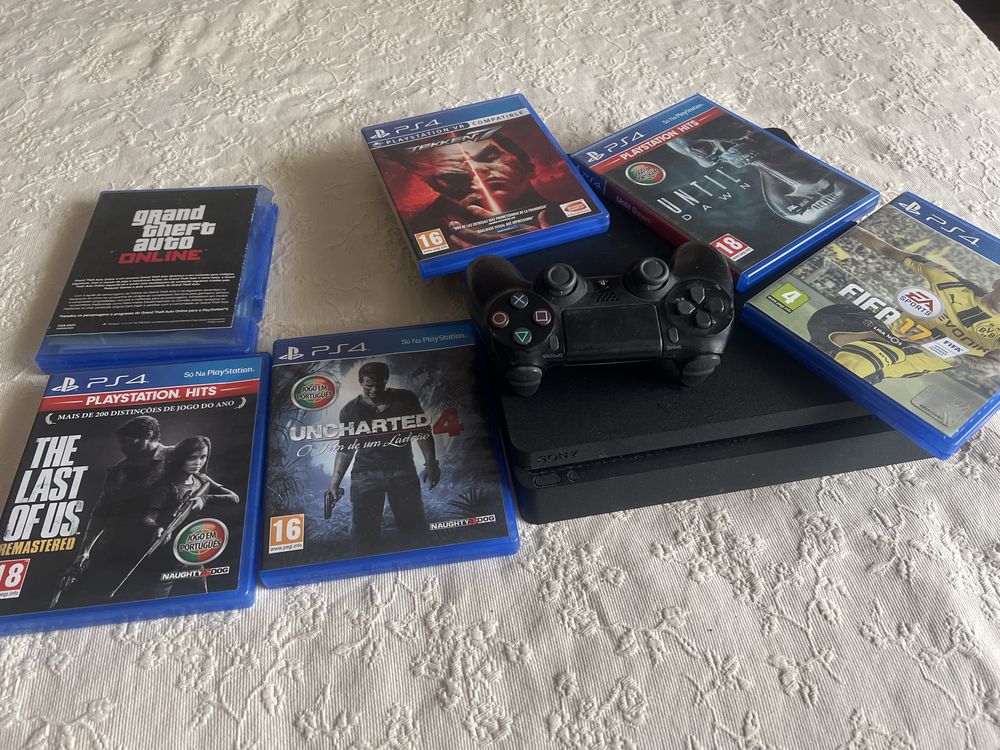 Playstation 4 slim, 500gb com 1 comando + 5 jogos