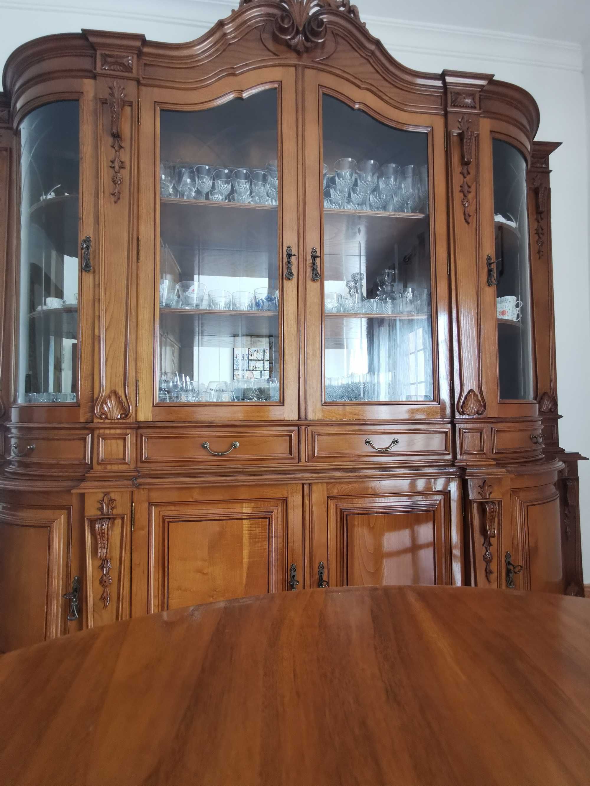 Móvel de sala e mesa