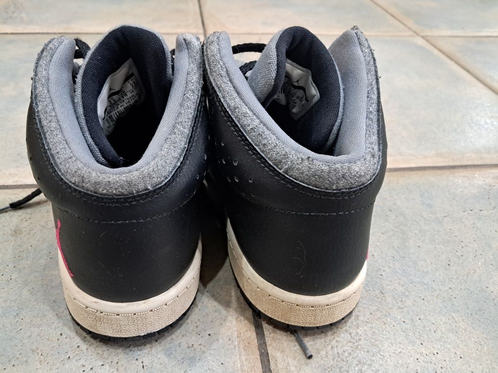 Buty Nike Jordan r.35,5