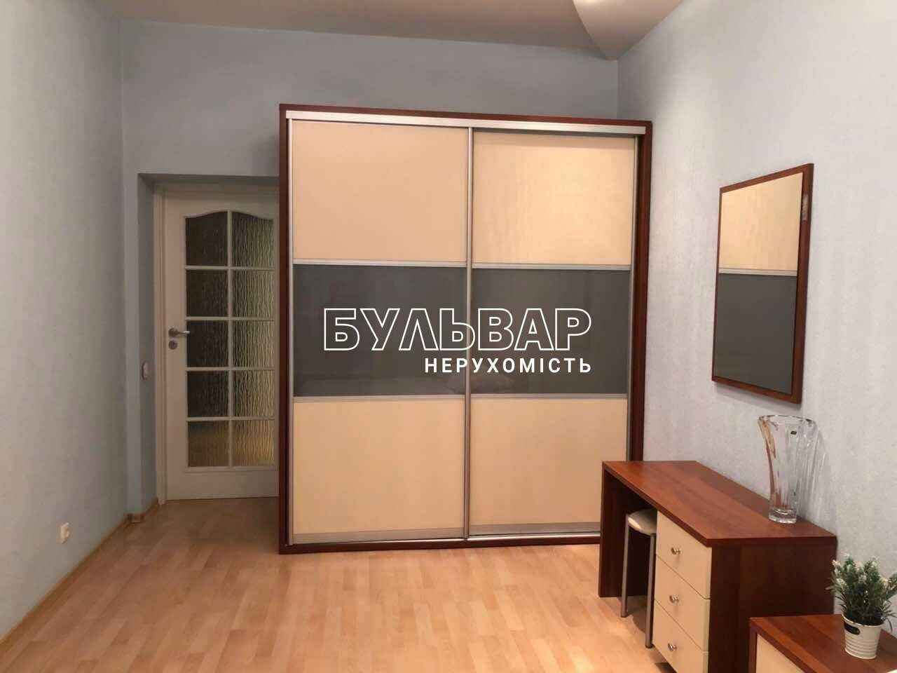 ЭЛИТНАЯ СТАЛИНКА ж/б Продам 3-Х ком. кв. 69м2 ул. Кооперативная Центр