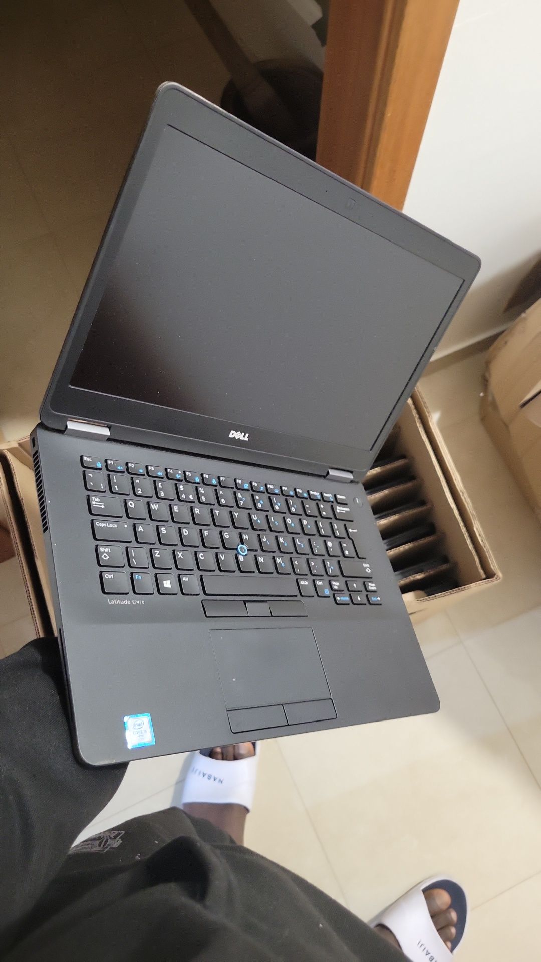 DELL latitude E7470 i5-6300U/8GB/256SSD/Win 10/ 130€ /Com Garantia