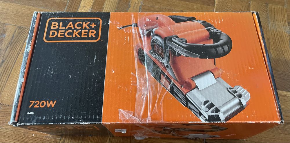 Шлифовальная машинка Black & Decker