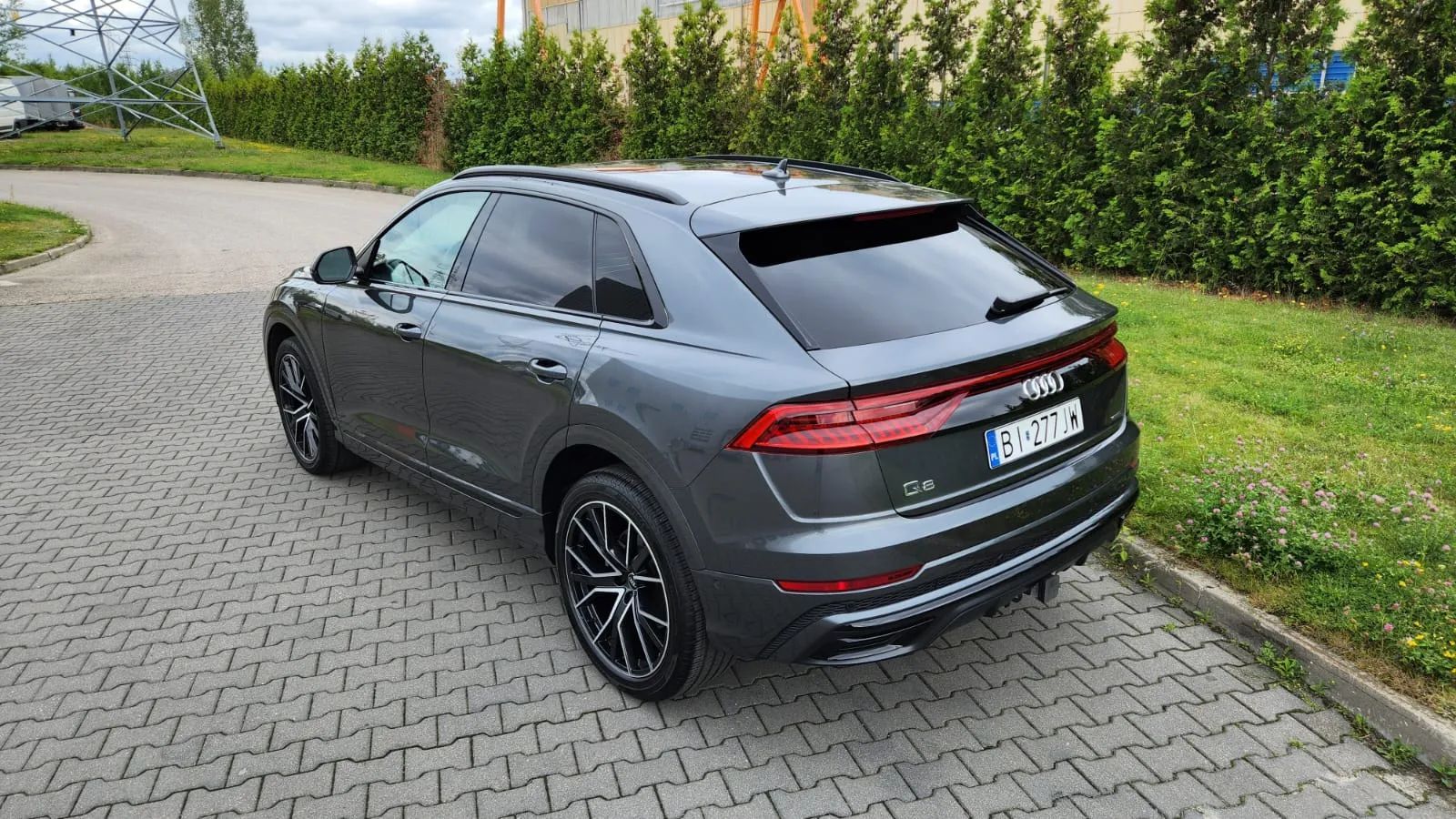 Audi Q8 55 TFSI 340 km w wersji PROGRESSIV S-line