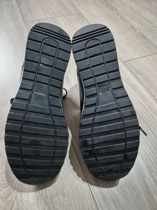 Buty na koturnie