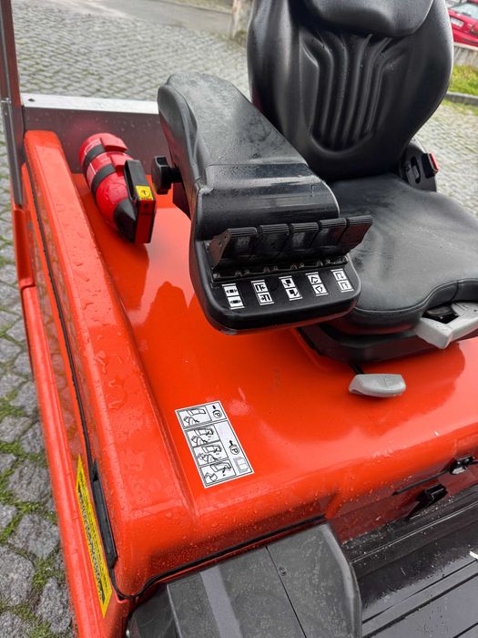 Empilhador eletrico BT C3E160L