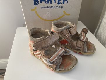 Sandałki ze skóry firmy Bartek rozmiar 20