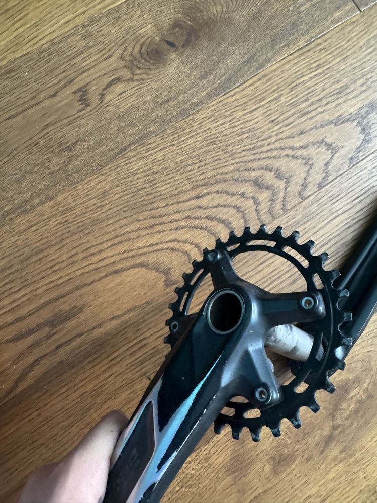 Шатуны shimano deore 175мм + звезда