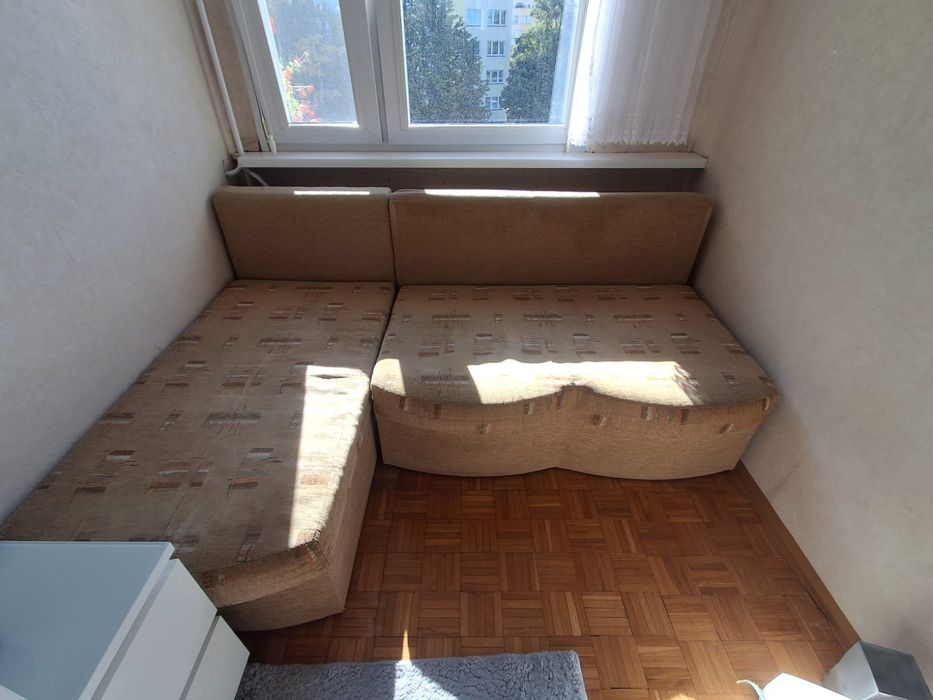 Rozkładana sofa narożna