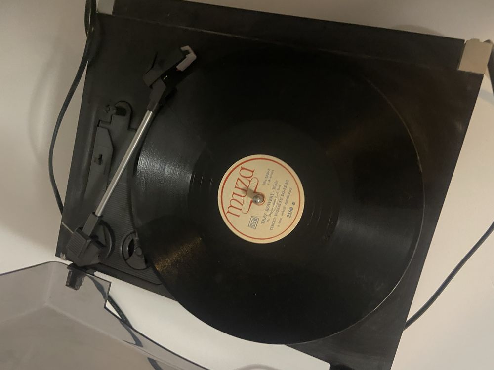 Elta gramofon sprawny bez igly