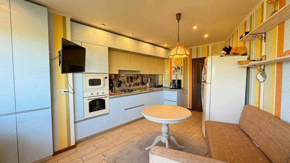 Простора 1 кім кв в ЖК 4 Карата, вул. Ватутіна 110! 5 поверх! Газ!