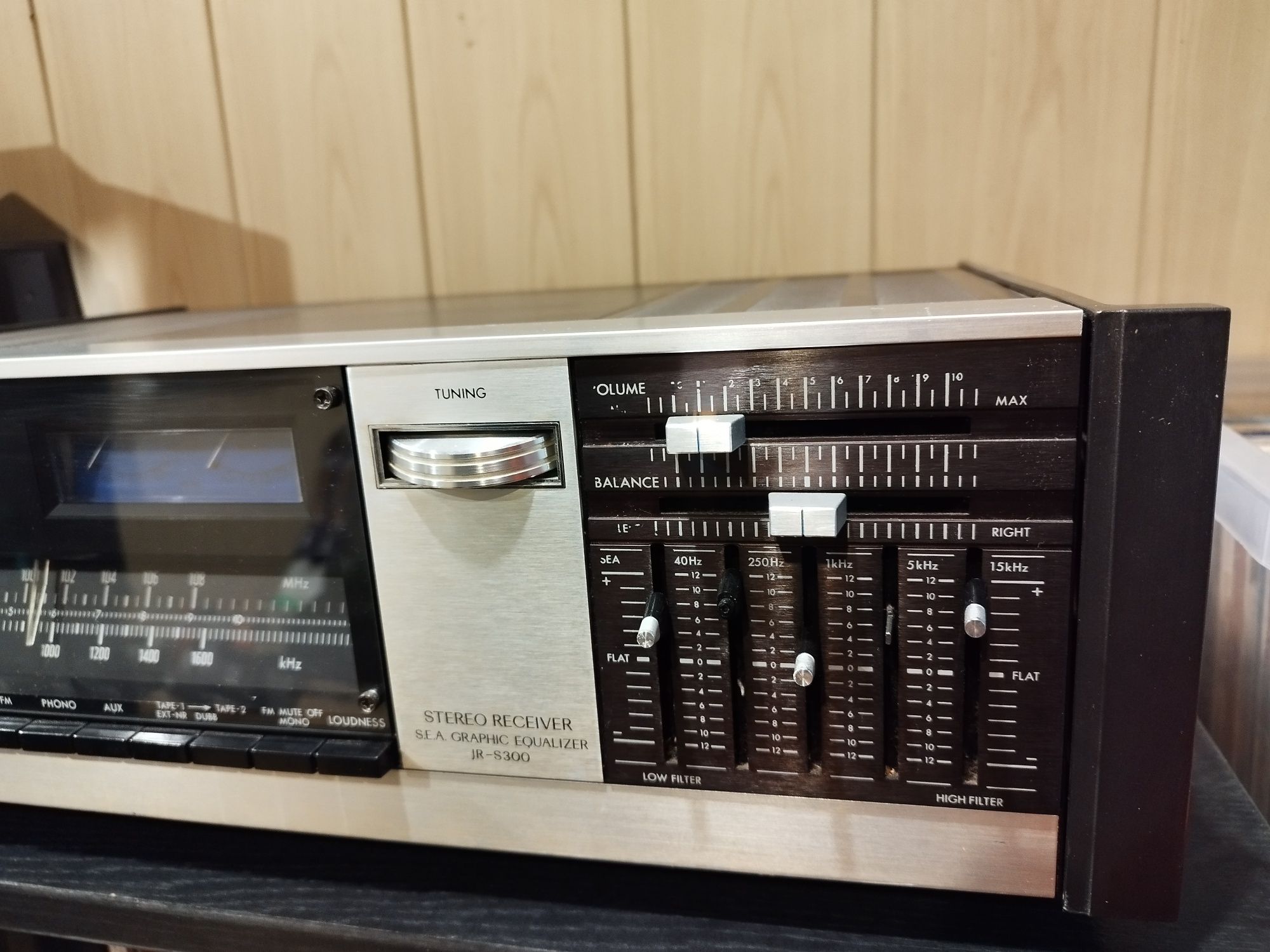 Amplituner JVC JR-S300
