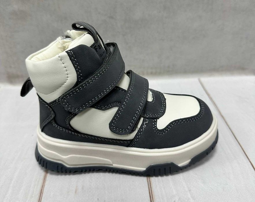 Зимові дитячі кросівки на овчині  bessky   коричневі  26-29