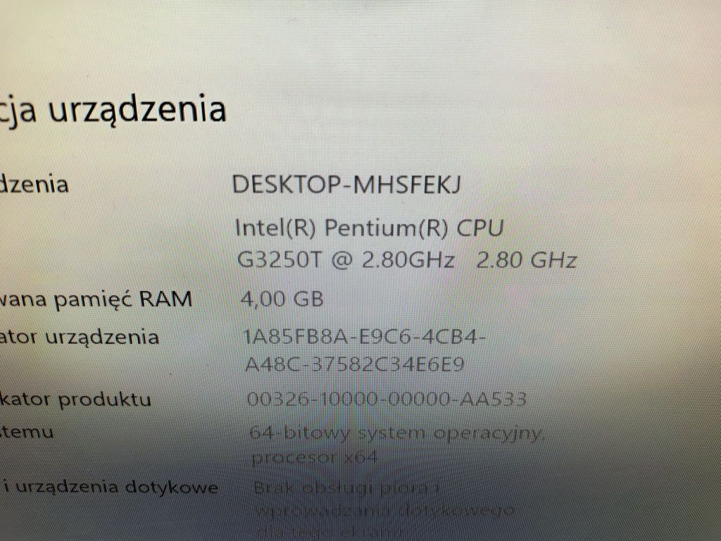 Dell Inspiron 20 model 3048 AIO G3250T 2.8GHz 4GB 220GB