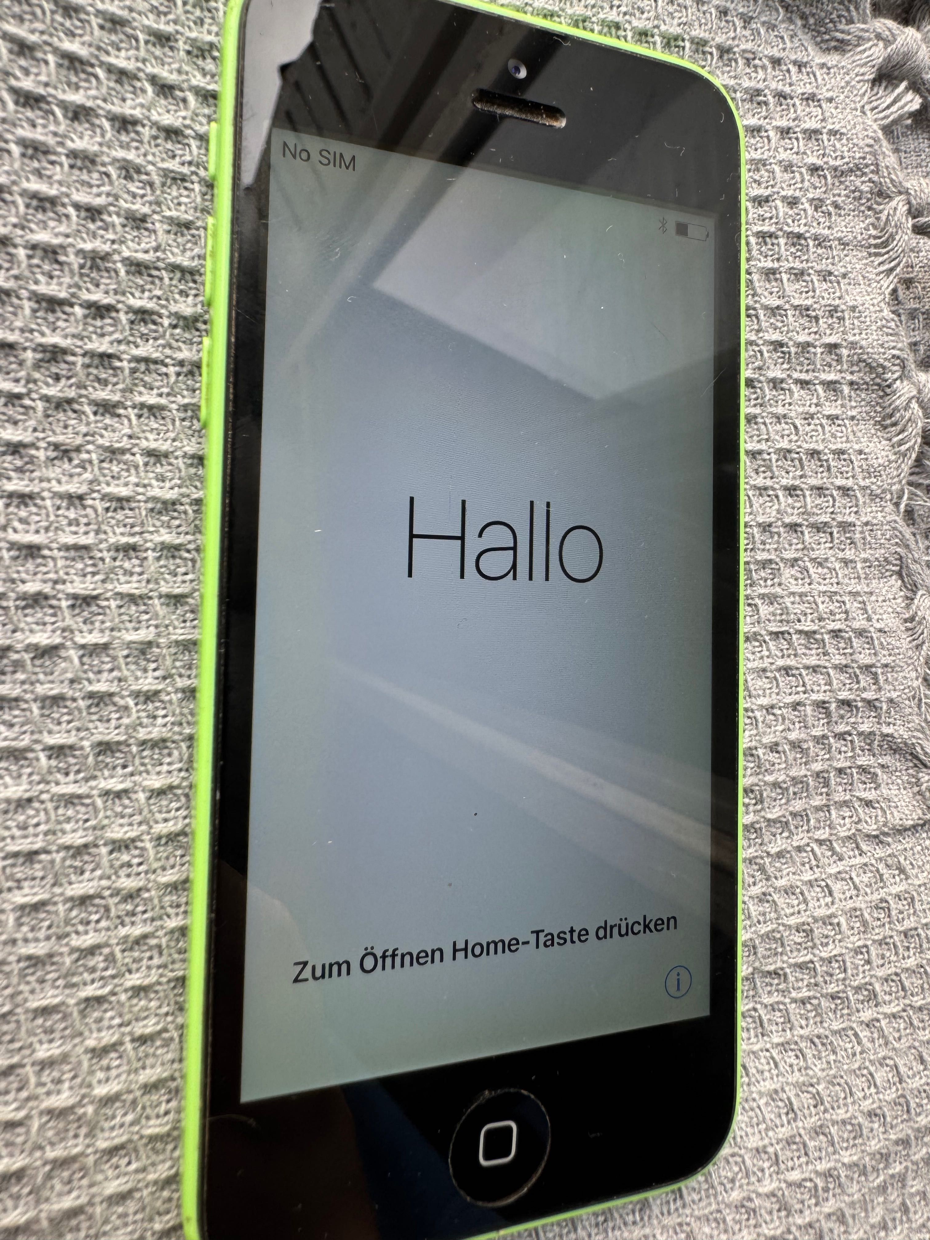 Iphone 5c 16GB все родное, рабочий