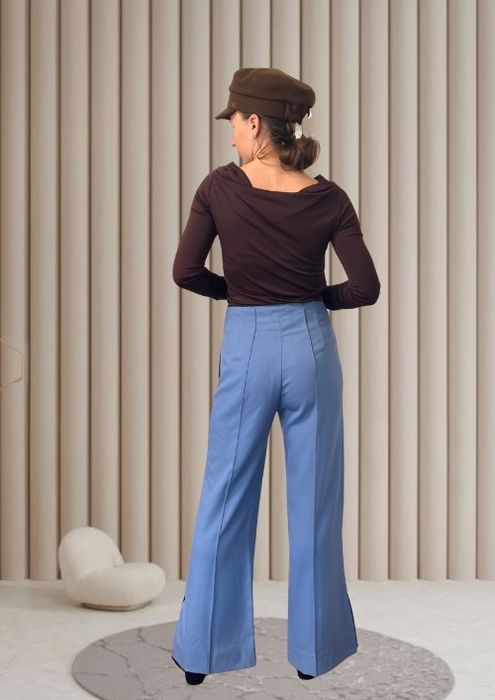 Класичні блакитні брюки з гарного матеріалу