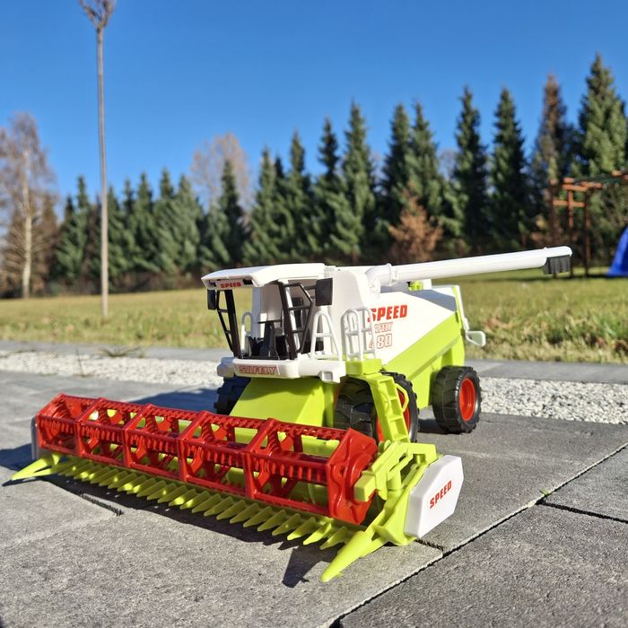 Kombajn do zboża zabawka