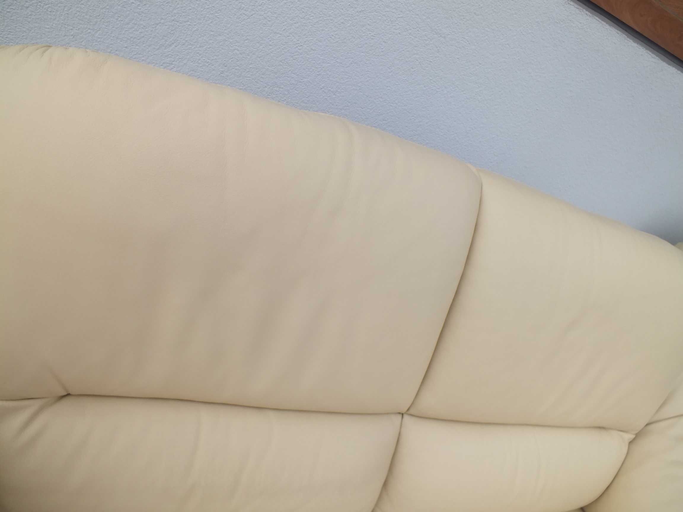Komplet wypoczynkowy skórzany .Kolor ecru