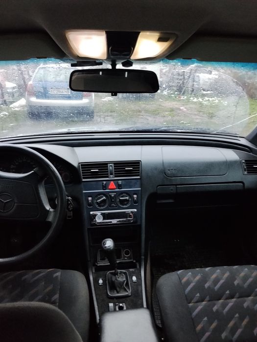 Продам мерседес 202 1.8 бенз