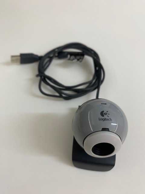 Webcams Logitech e Mickey Mouse