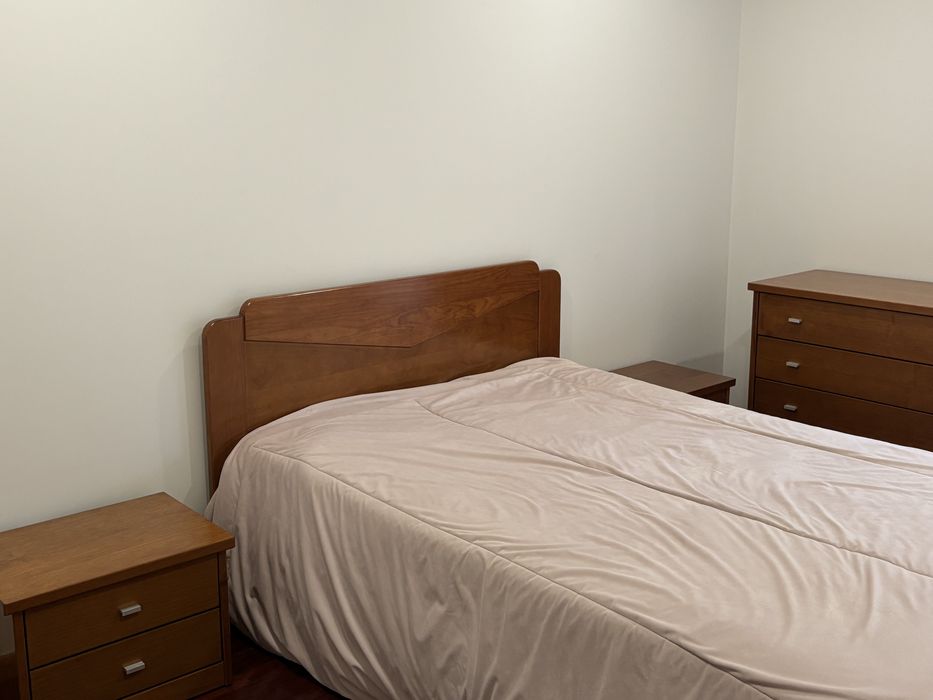 Vendo quarto em bom estado!