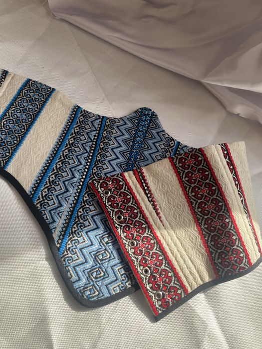 Корсет в етно стилі