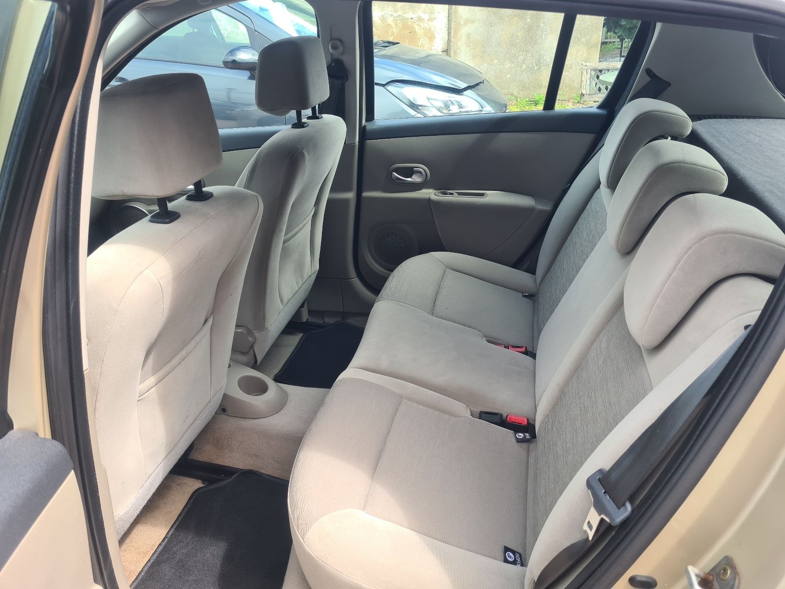 Renault Clio / 1.6 benzyna / Klimatronik / Alu / Długie opłaty /