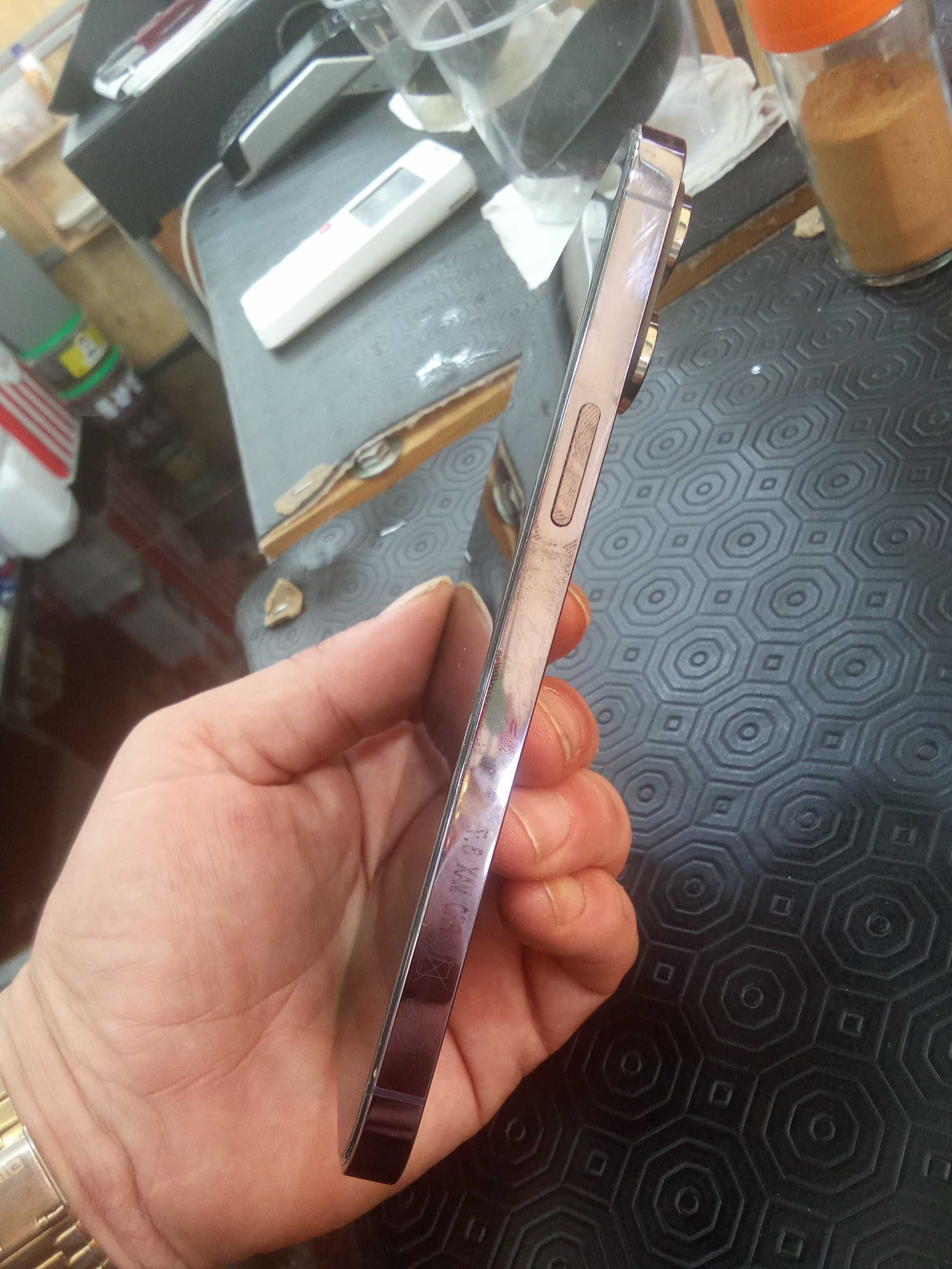 iPhone 14 Pro Max purple