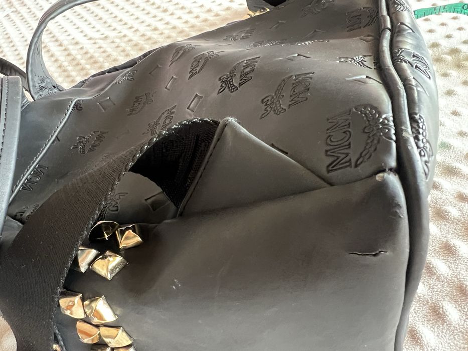 Mochila preta MCM