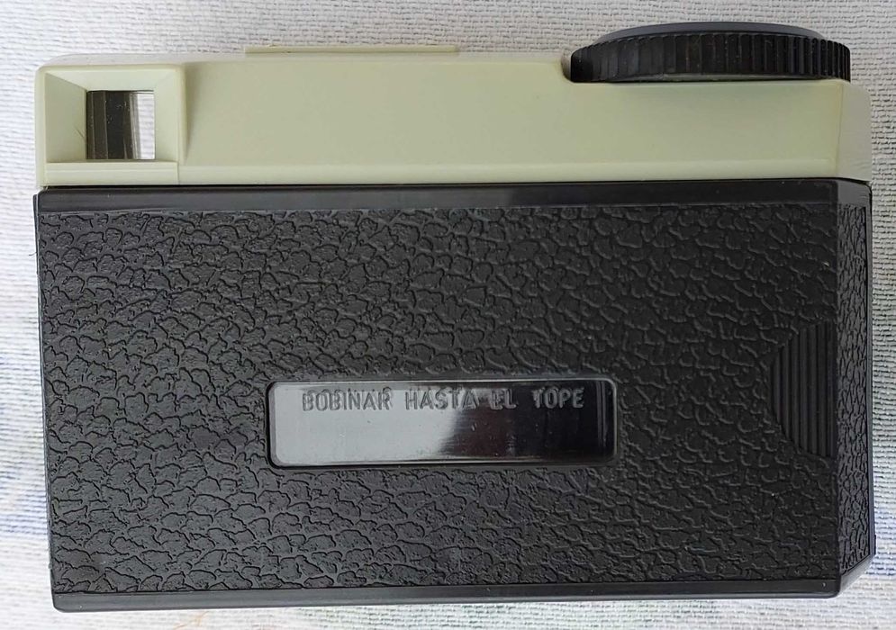 Máquina Fotográfica KODAK Instamatic 25