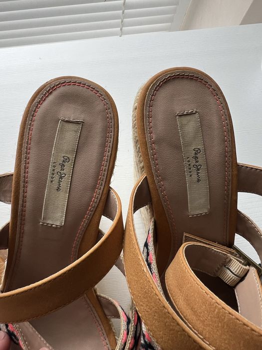 Sandały na koturnie roz.39 Pepe Jeans