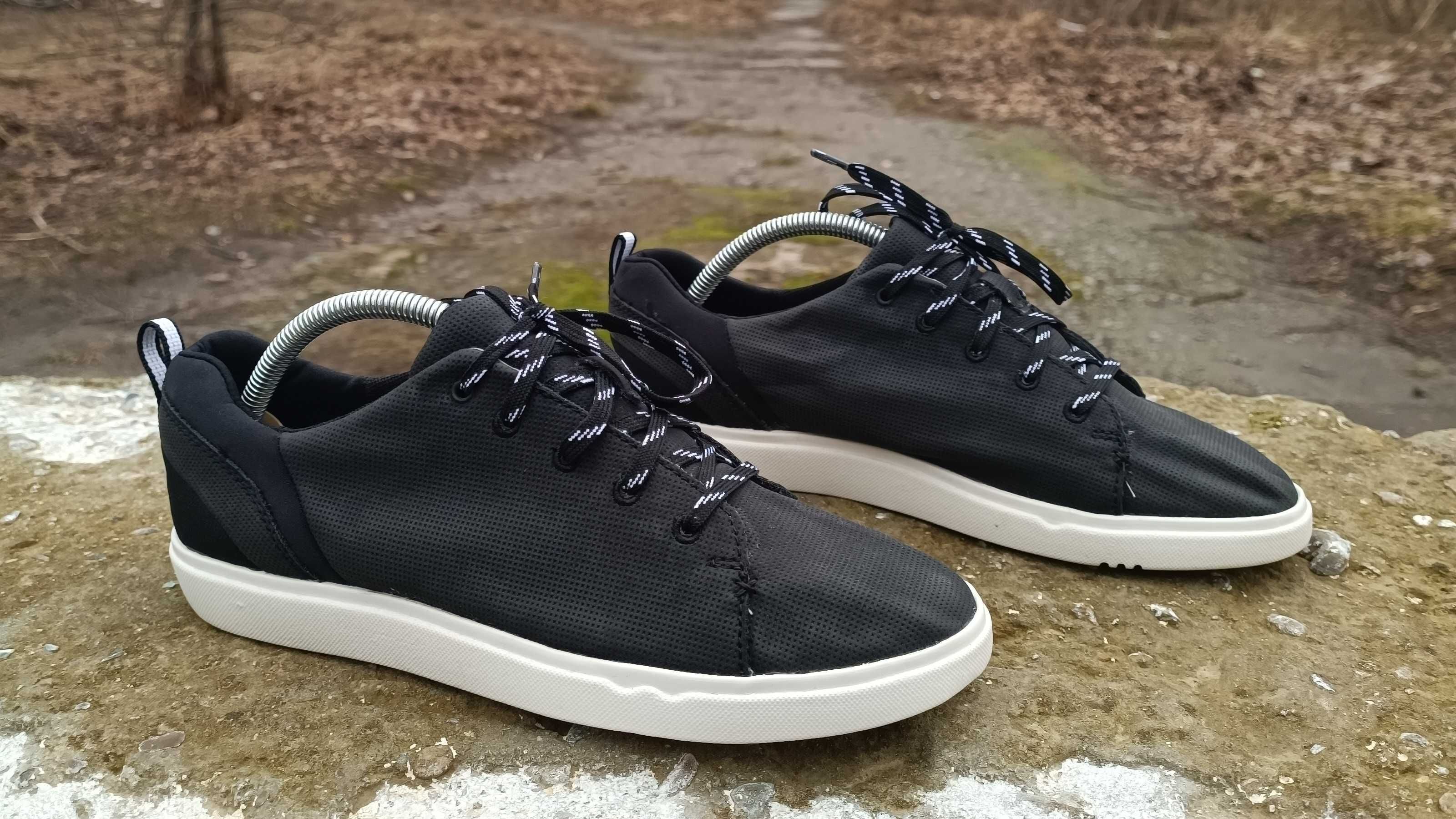 Жіночі мокасіни, кросівки Clarks Step Verve