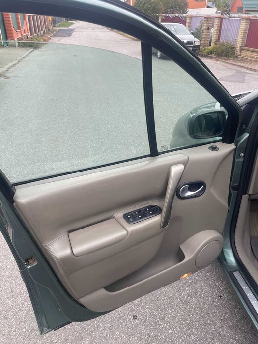 Продам Renault Megane Scenik AVTOMAT