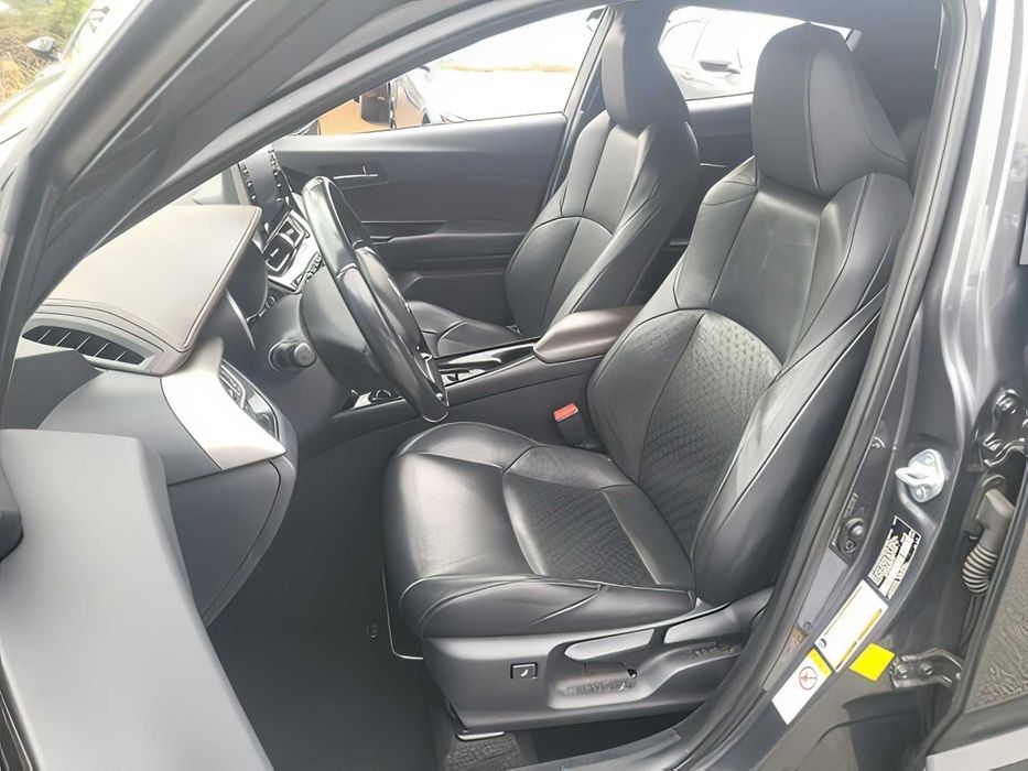 Toyota C-HR      2019