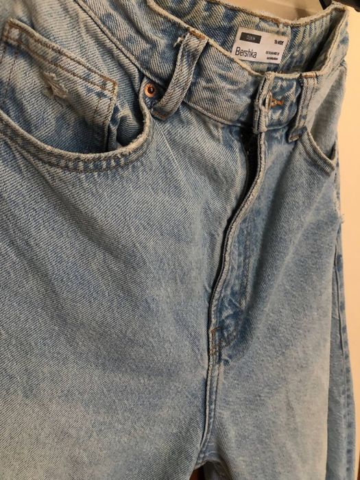 Джинси прямі Bershka