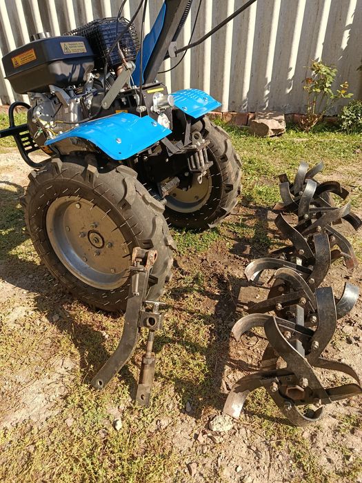 Продам мотоблок ДТЗ 17кс