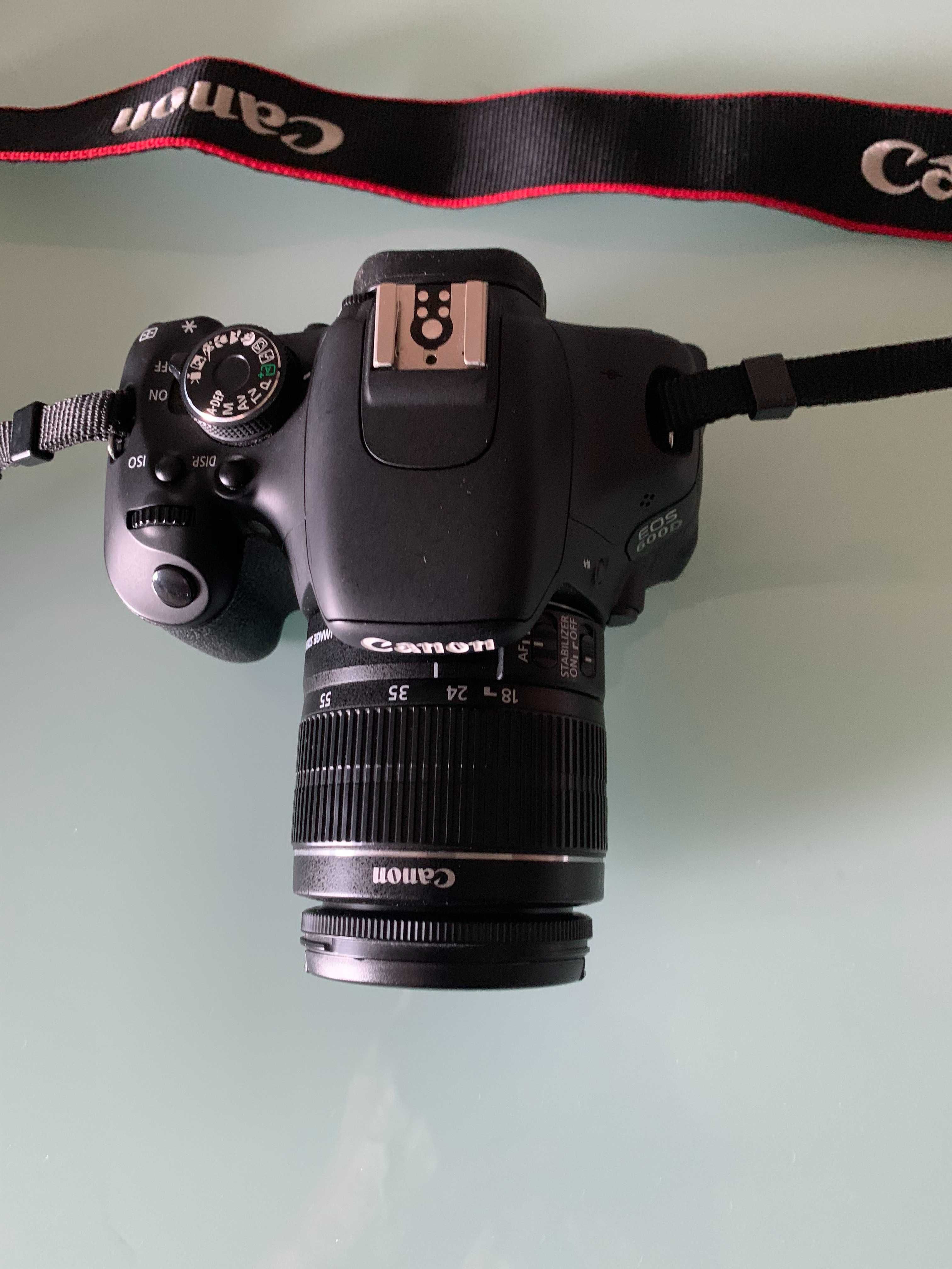 Máquina Fotográfica Canon EOS 600D Reflex. NOVA
