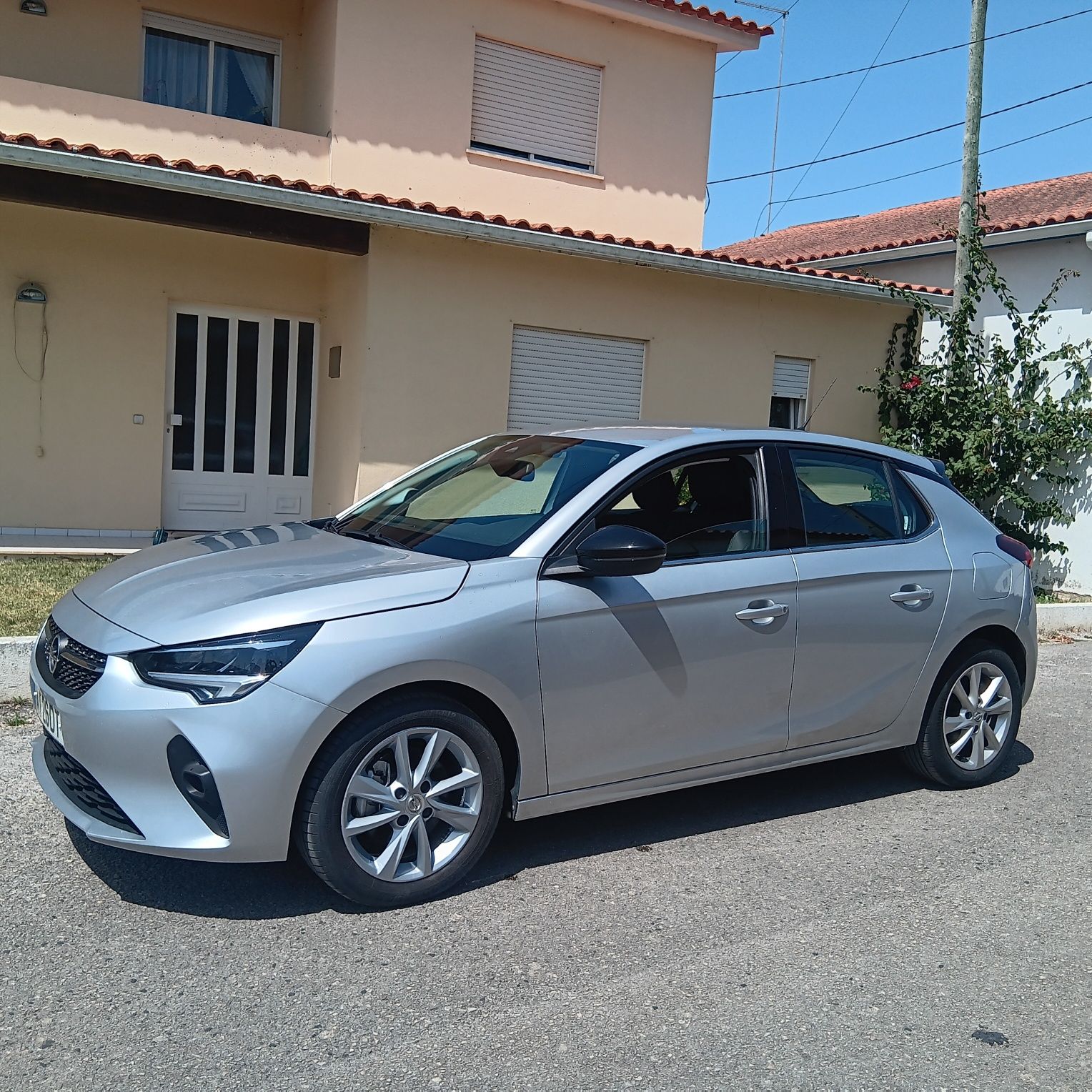 Opel corsa 1.2 turbo 100  cv 2022