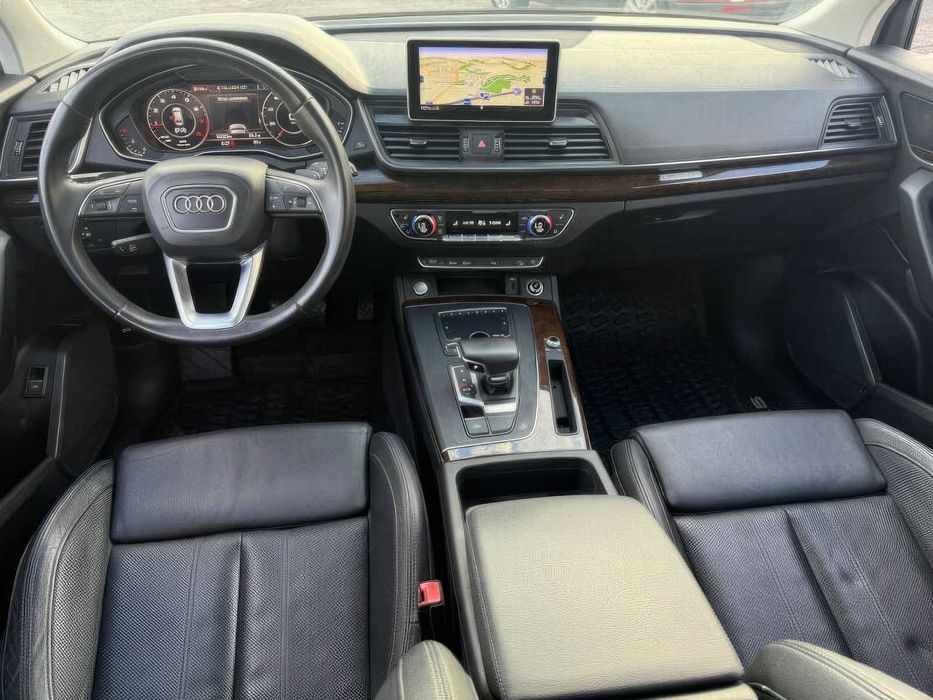 Audi Q5 quattro Premium Plus 45 TFSI      2019