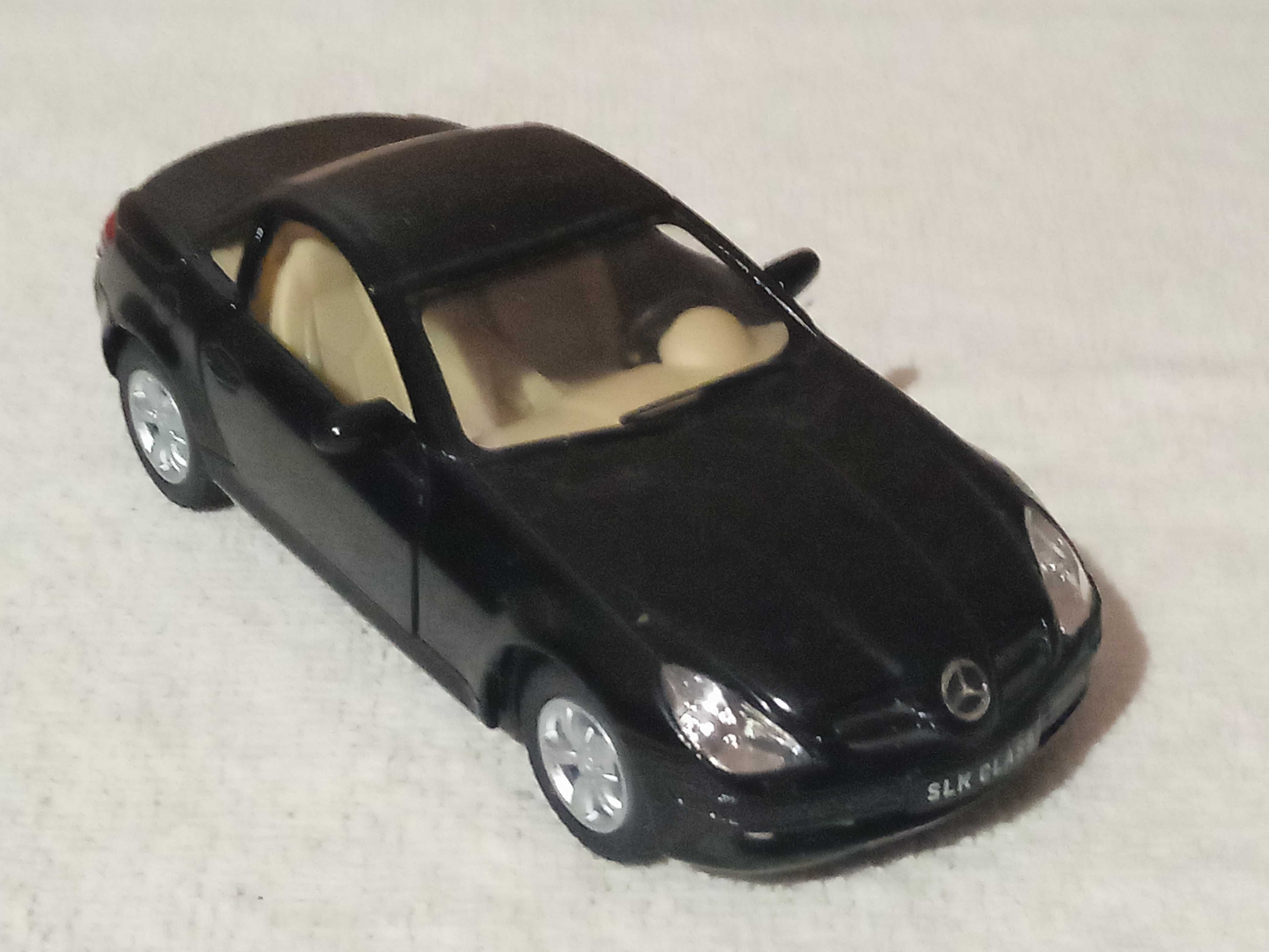 model Mercedes SLK 1/32 Kinsmart