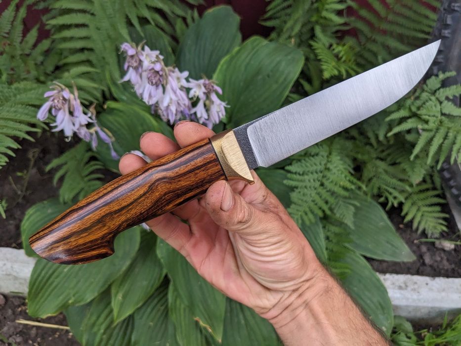 Ніж мисливський ручної роботи зі сталі Bohler N690